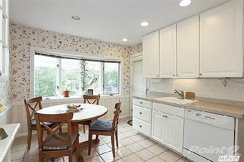 2nd image of 15 Evon Dr