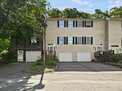605 Essex Court #605, Torrington, CT, 06790