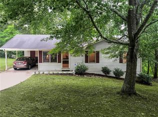 39 Edgewood Rd, Cartersville, GA 30120