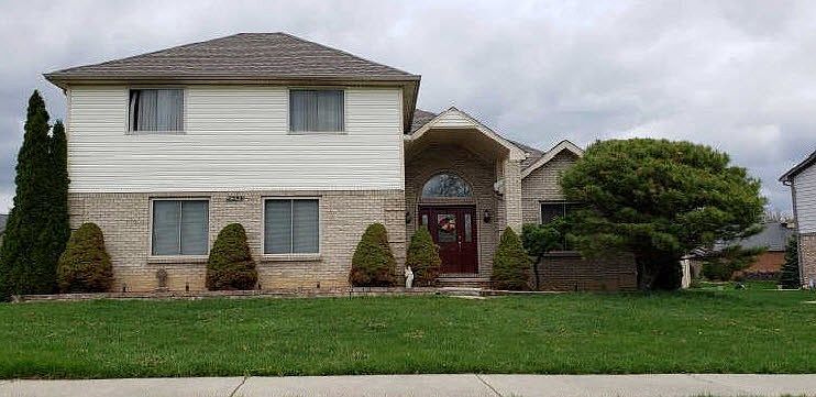1st image of 7595 Village Dr