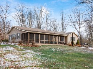 56621 Skyline Dr, Senecaville, OH 43780