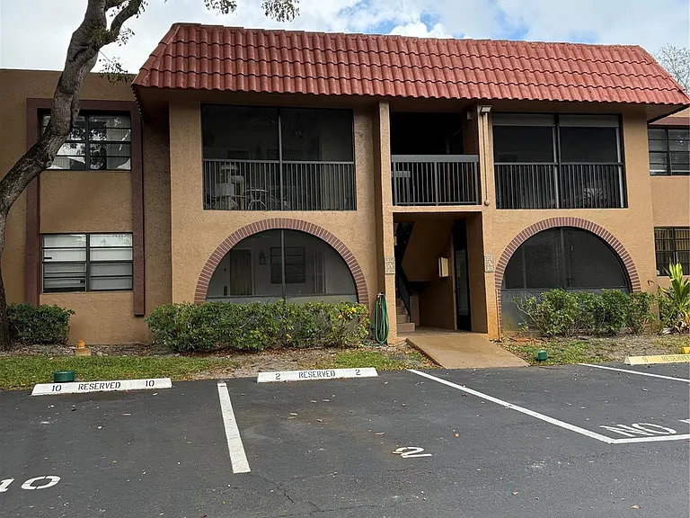 8601 NW 34th Pl #A102 — Photo 1