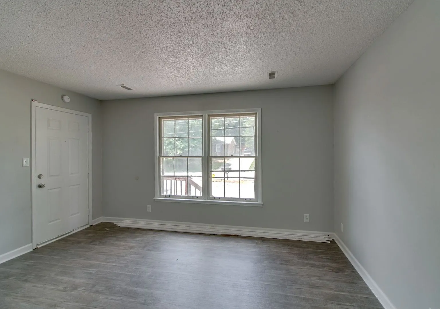 Bennett Dr - 103 — Photo 3
