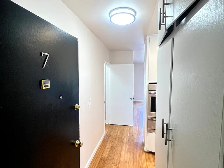 2637 Centinela Ave — Photo 6