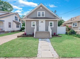 578 Elm Pl, Baldwin, NY 11510
