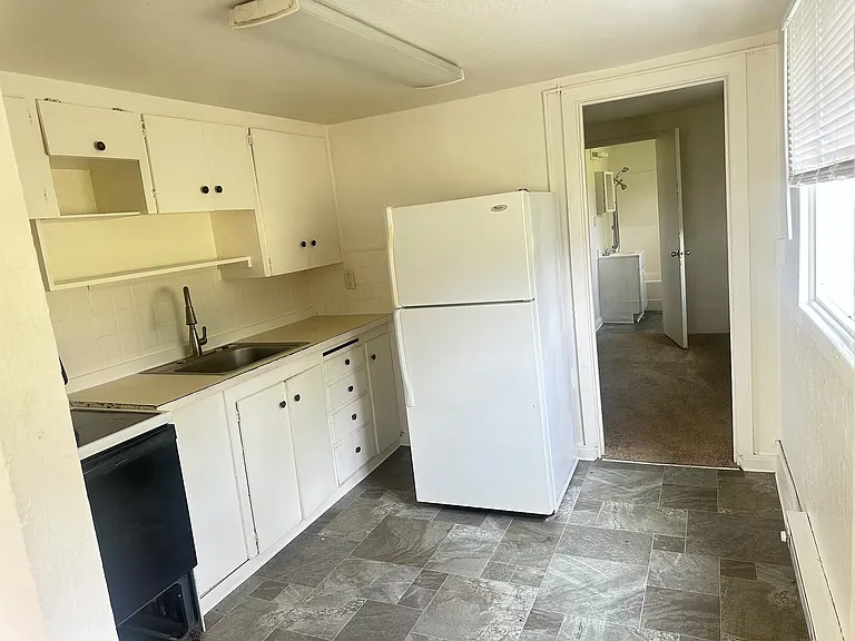 14518 Portland Ave SW #D — Photo 5
