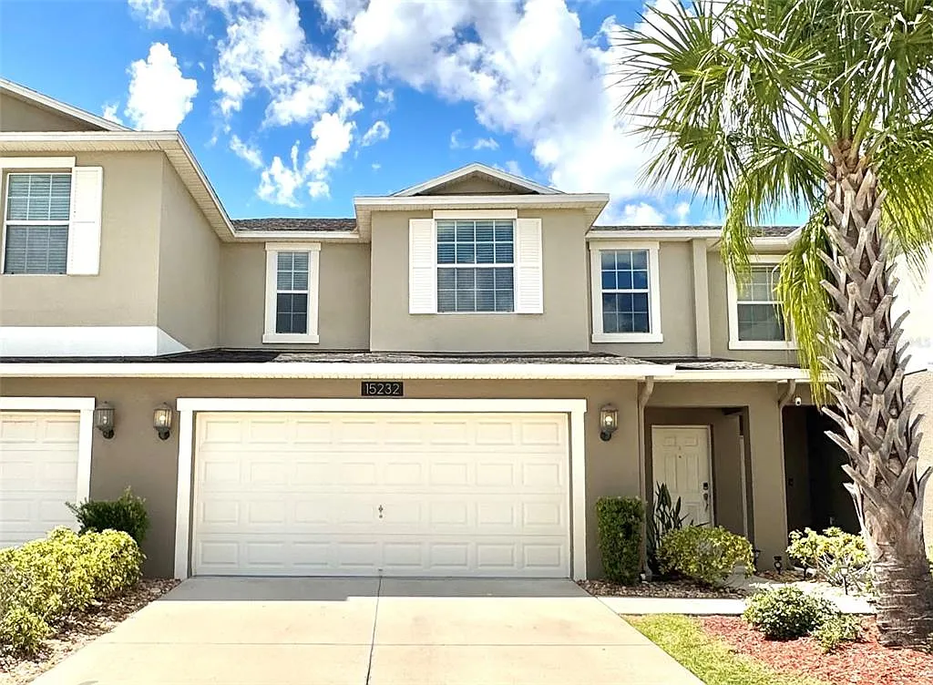 4 bed, 3.5 bath, 2031 sqft, $2,600 — Photo 1