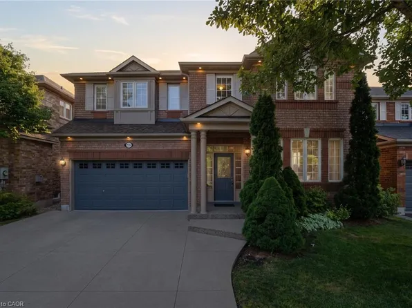 2241 Glazebrook Cir, Oakville, ON L6M 5B5