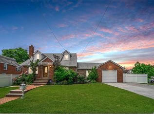 11-06 148th St, Flushing, NY 11357