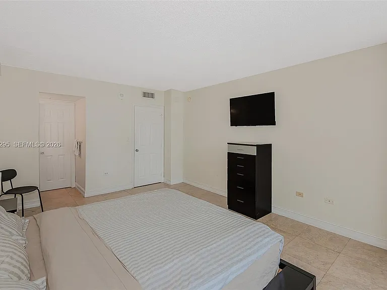 1500 Bay Rd #116S — Photo 25