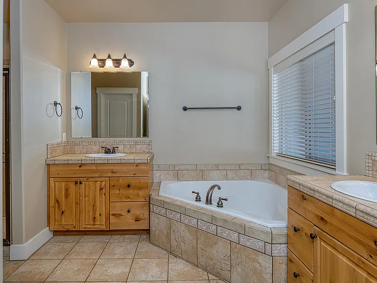 4493 W Prickly Pear Dr — Photo 16