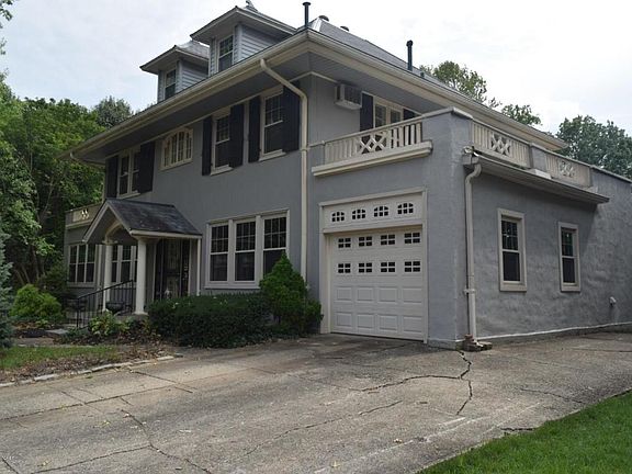 3rd image of 1590 Parsons Pl