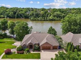 94 Hidden Acres Ct, Appleton, WI 54915