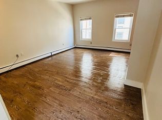 324 N 18th St FLOOR 3, Philadelphia, PA 19103