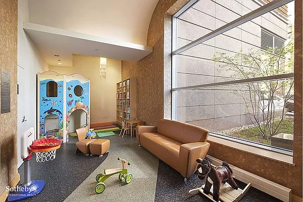 Rented by Sotheby's International Realty | media 27