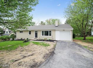 6 Barrow Ct, Towson, MD 21204