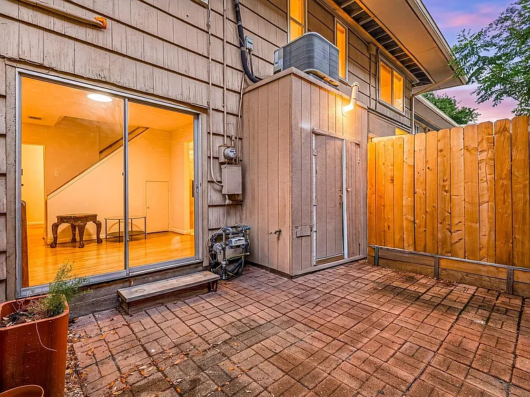 4018 Blue Bonnet Blvd #A — Photo 30