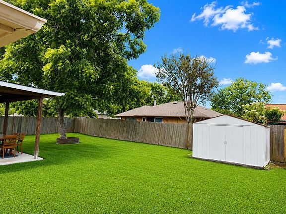 4th image of 1010 Mayweather Ln