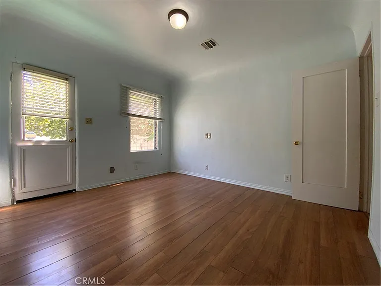 122 E Linda Vista Ave — Photo 15