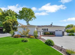 381 Woods Rd, North Babylon, NY 11703