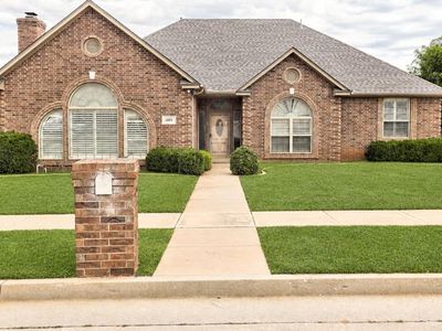 1801 Churchill Rd, Yukon, OK, 73099