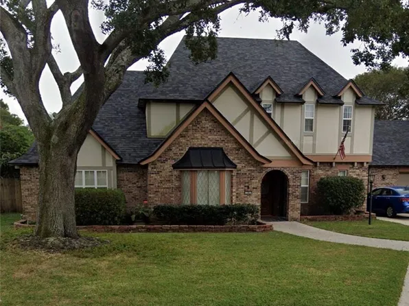 10 Glacier Ct, New Orleans, LA 70131