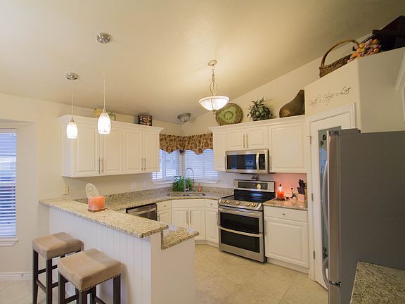 2nd image of 2343 W Goldenpointe Way