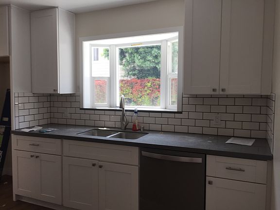 4th image of 10918 Bloomfield St