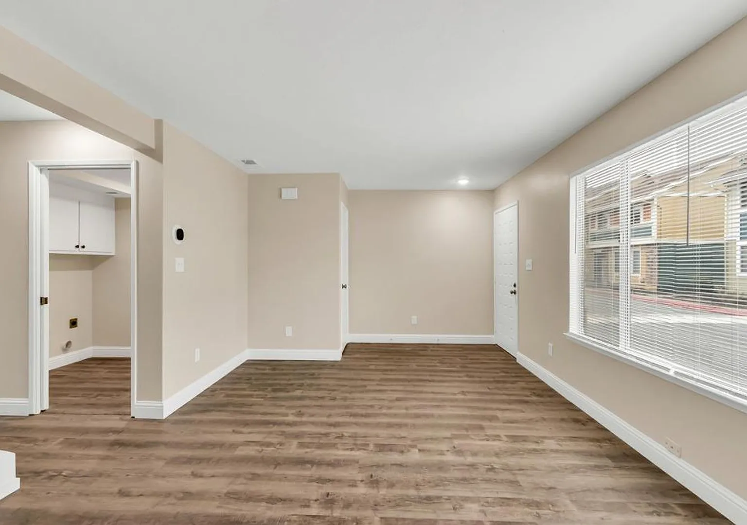 Updated 3 Bed 1.5 Bath Townhome — Photo 4