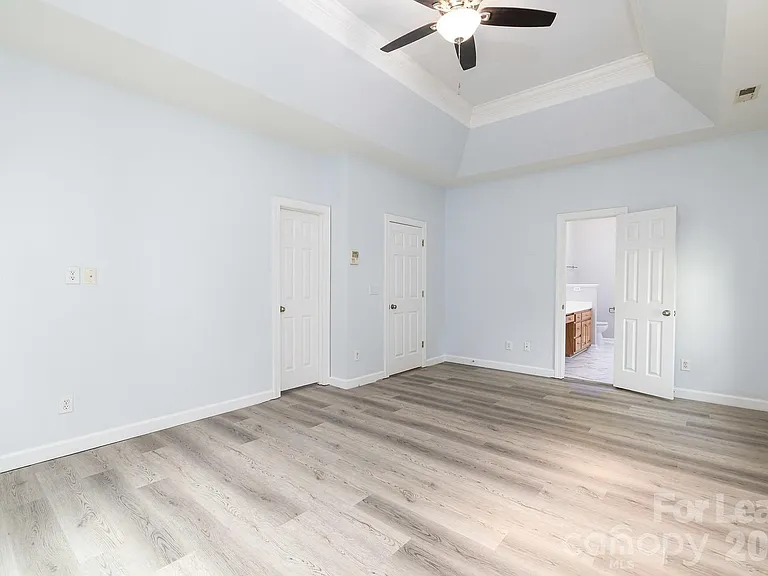 5238 Downing Creek Dr — Photo 22