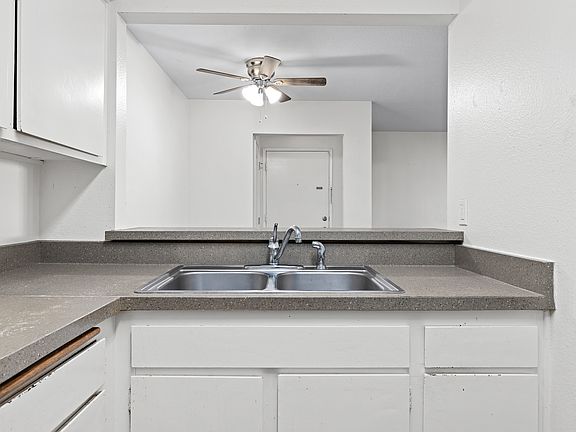 3rd image of 1341 Caminito Gabaldon Unit A