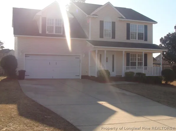 105 Parkton Ct W, Sanford, NC 27332