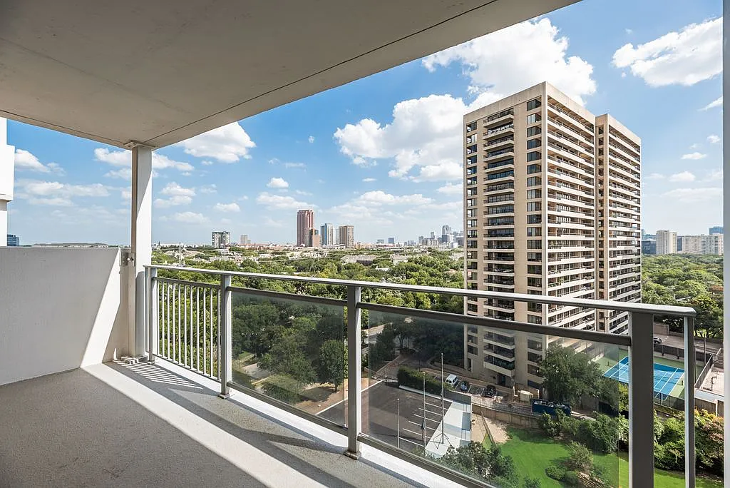 1 bed, 772 sqft, $2,100 — Photo 1