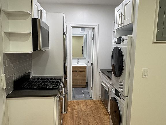 4th image of 309 E 81st St APT 2RW