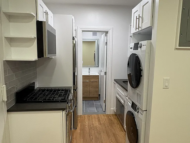 309 E 81st St #2RW — Photo 4