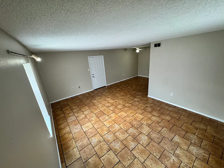 680 Sharp Ln #207 — Photo 10