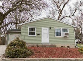 1310 W Taylor St, Bloomington, IL