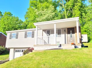 4855 Hialeah Dr, Pittsburgh, PA 15239