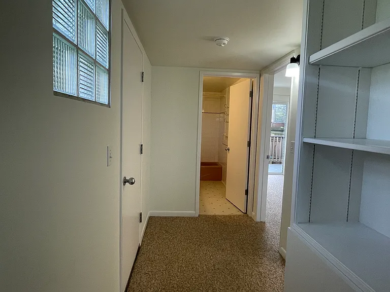Emmons Rd — Photo 18
