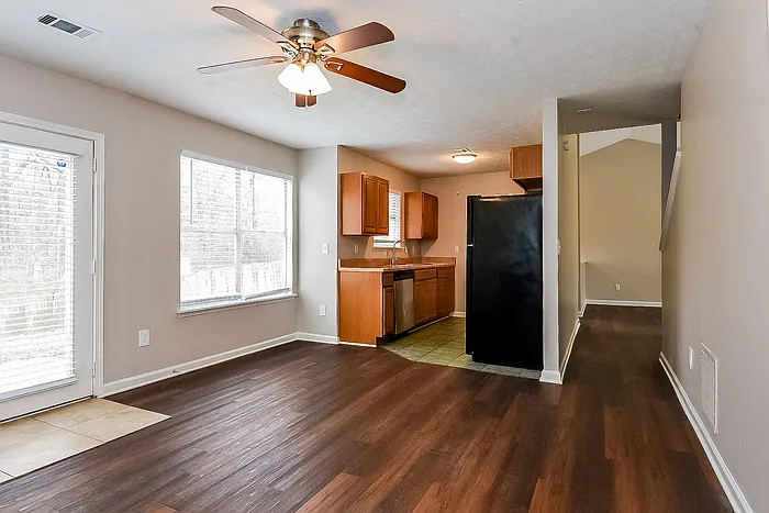 6239 Leverett Dr — Photo 8