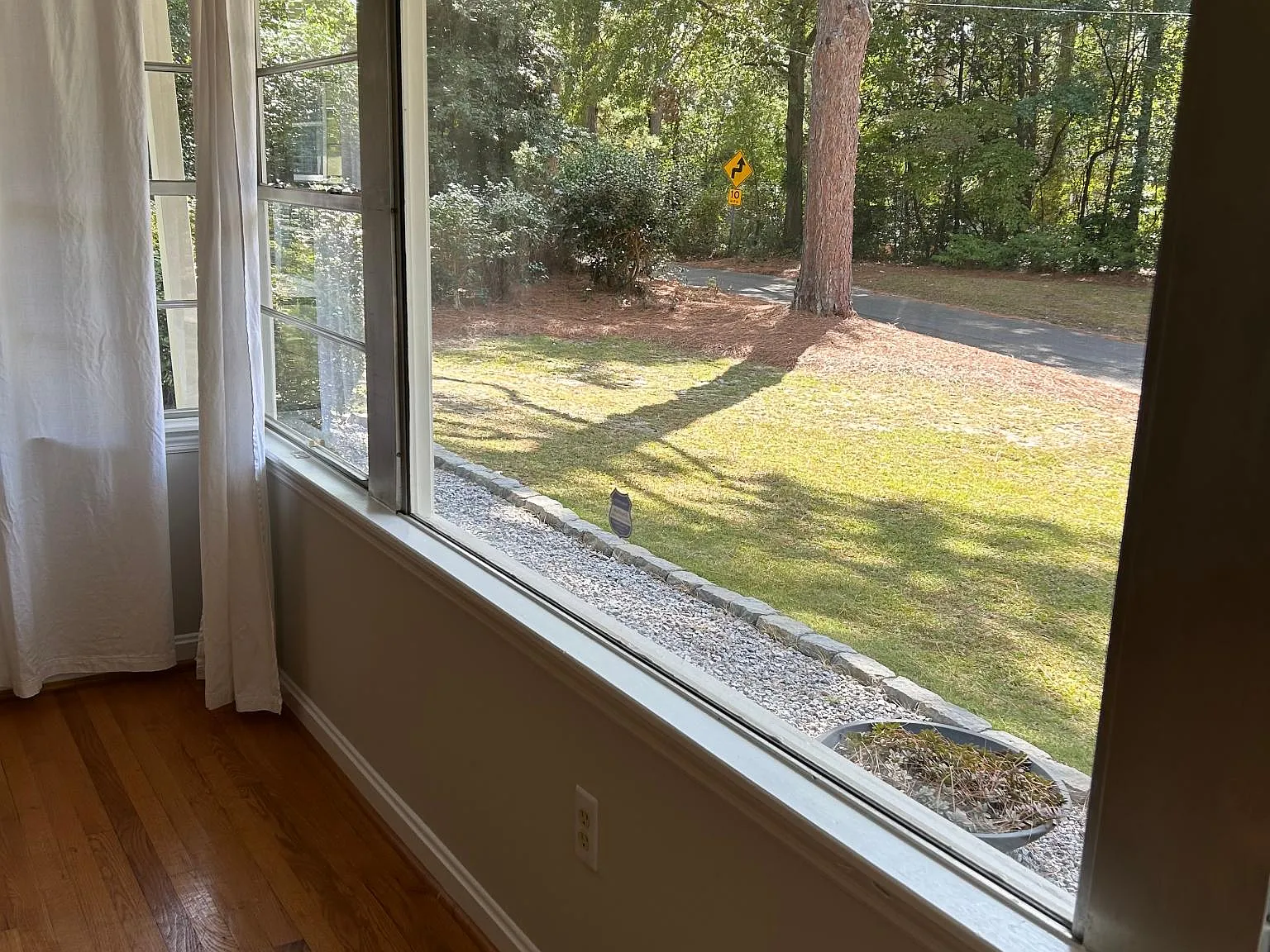 2 bed, 1.5 bath, 1307 sqft, $1,650 — Photo 4