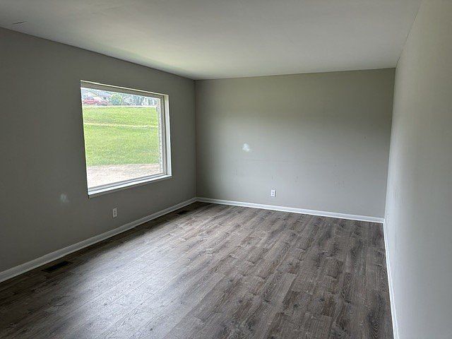 1st image of 803 King Dr