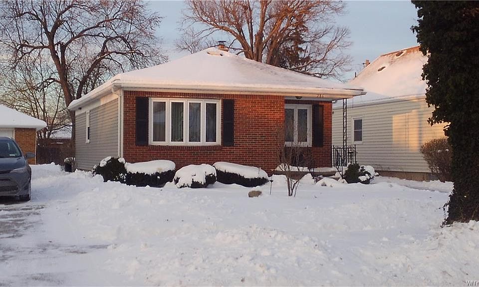 1st image of 286 Moore Ave