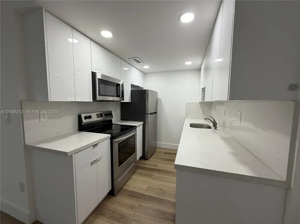 10822 SW 88th St APT S23, Miami, FL 33176