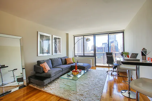 Rented by Stonehenge NYC LLC | media 64