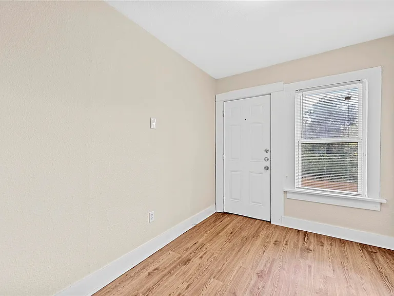 1016 E Arlington Ave #D — Photo 11