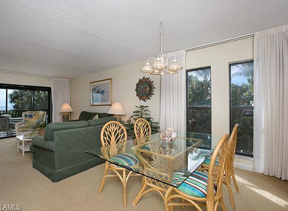 4th image of 605 Donax St