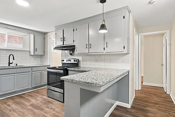 1 bed, 750 sqft, $2,200 — Photo 2