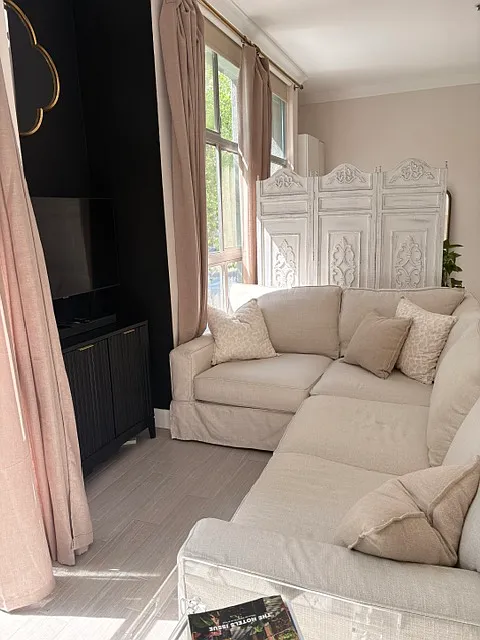 Studio, 675 sqft, $3,295 — Photo 3