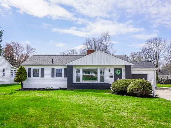 98 Elmwood Dr, Tallmadge, OH 44278